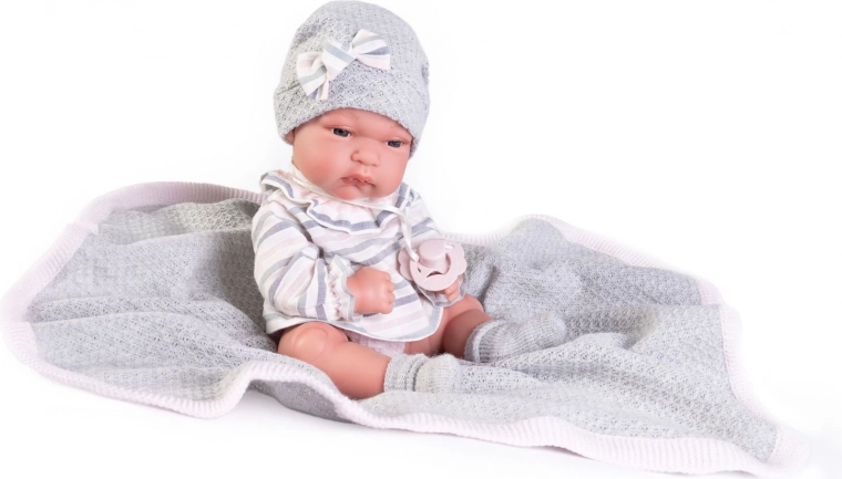 Detalles realistas del recién nacido