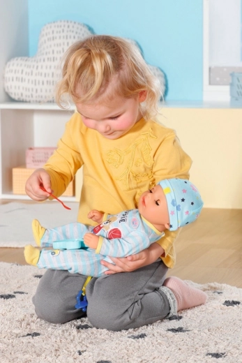 Alimenta, cuida y juega con todo detalle