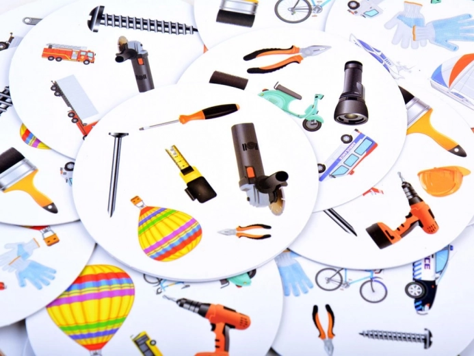 Cartas ilustradas a color únicas