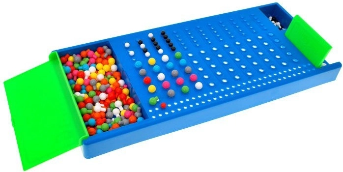 Amplio set de 262 clavijas y tablero claro