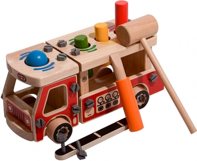 Diversión de martillar directamente en el techo del camión