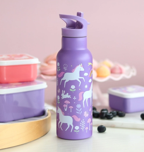 Bebida cómoda con boquilla y pajita
