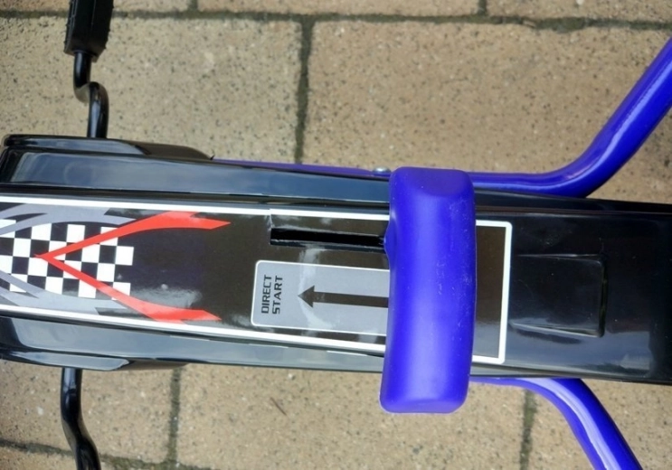 Diseño deportivo y asiento cómodo