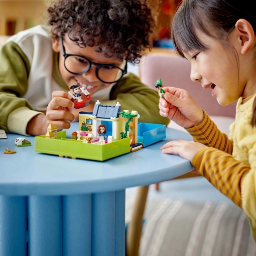 Libro portátil lleno de fantasía