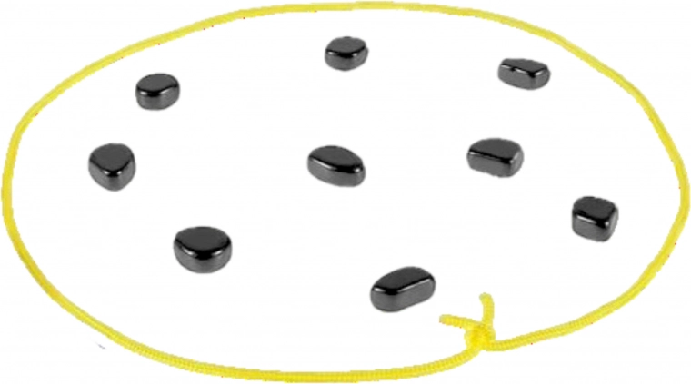 Superficie de juego delimitada con un cordón amarillo