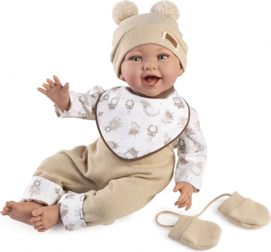 Articulada y sabe sentarse