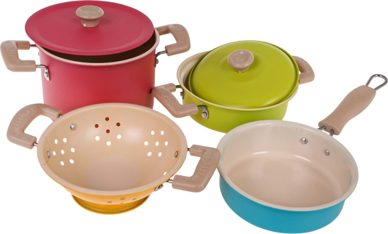 Set metálico realista para pequeños chefs