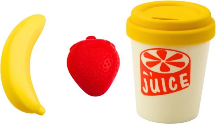 Frutas de colores y taza