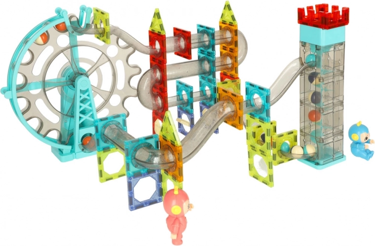 Torre dinámica de canicas con varios niveles