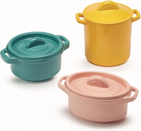 Utensilios de juguete coloridos