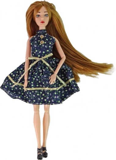 Elegante vestido floral y accesorios