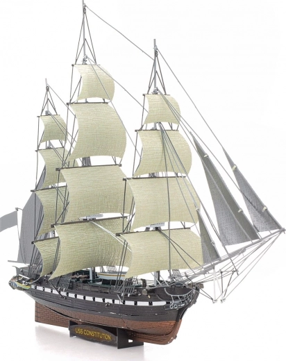 Base decorativa con el nombre del barco