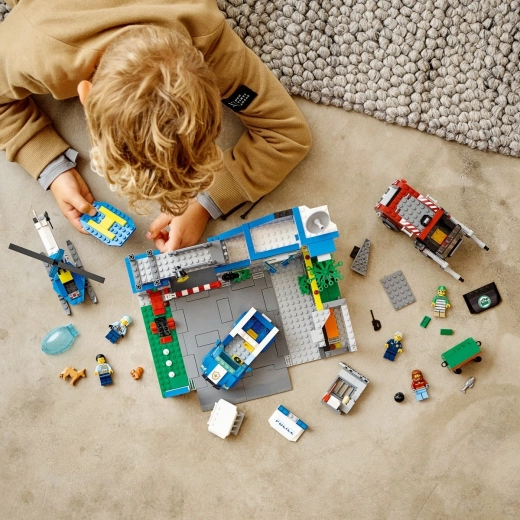 Comisaría de policía interactiva