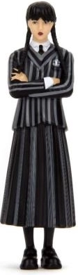 figura de Wednesday Addams incluida en el paquete