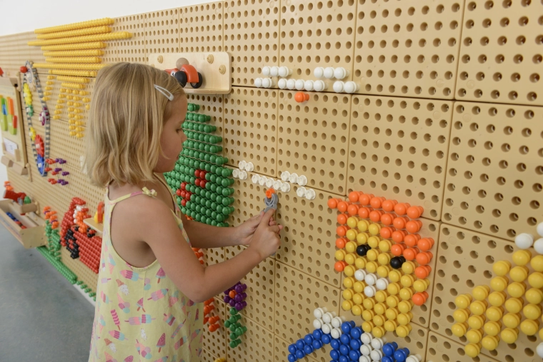 Fomento de la creatividad y patrones con clavijas