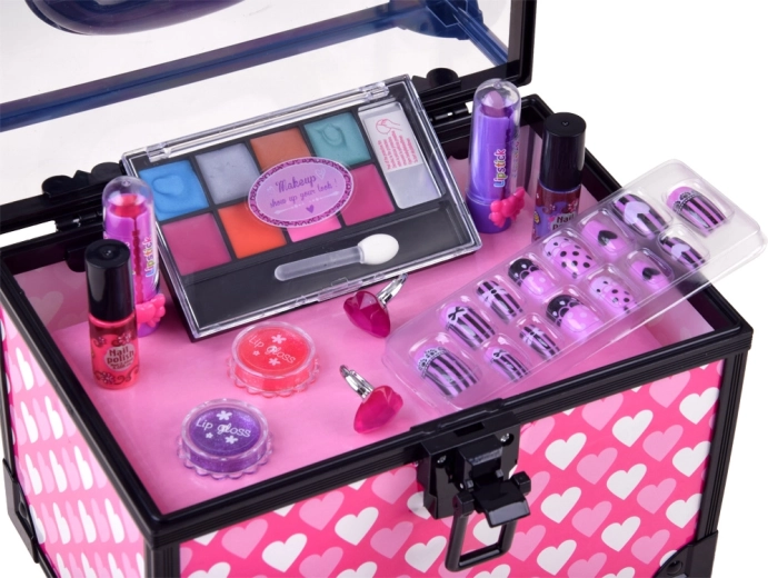 Set completo para una pequeña maquilladora