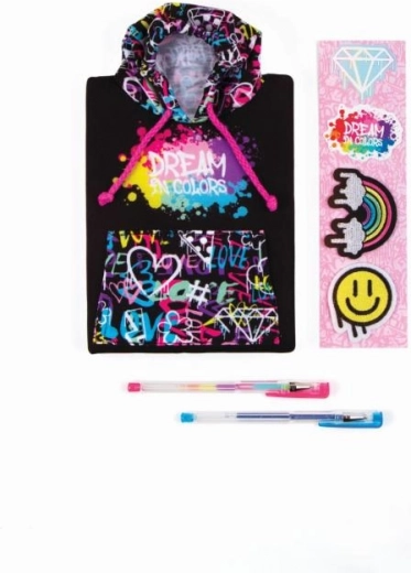 Diseño único con capucha