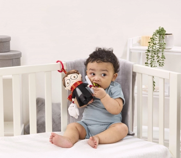 Escoba con sonajero y lechuza que chirría para estímulos sonoros