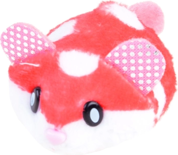 Hámster interactivo en pista de juego