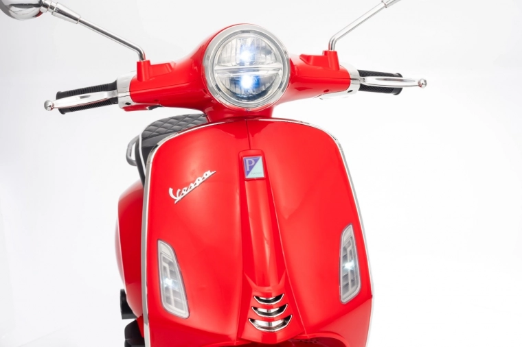 Luces LED y diseño realista VESPA