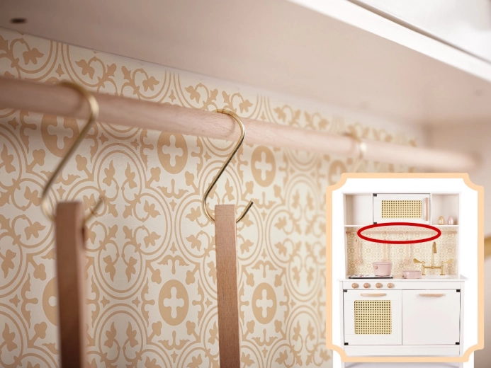 Espacio de almacenamiento y barra colgante