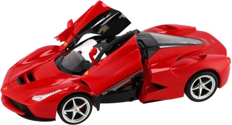 Puertas abatibles y detalles fieles