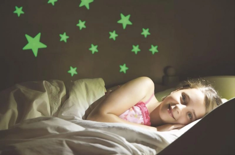 Estrellas que brillan para un cielo nocturno mágico