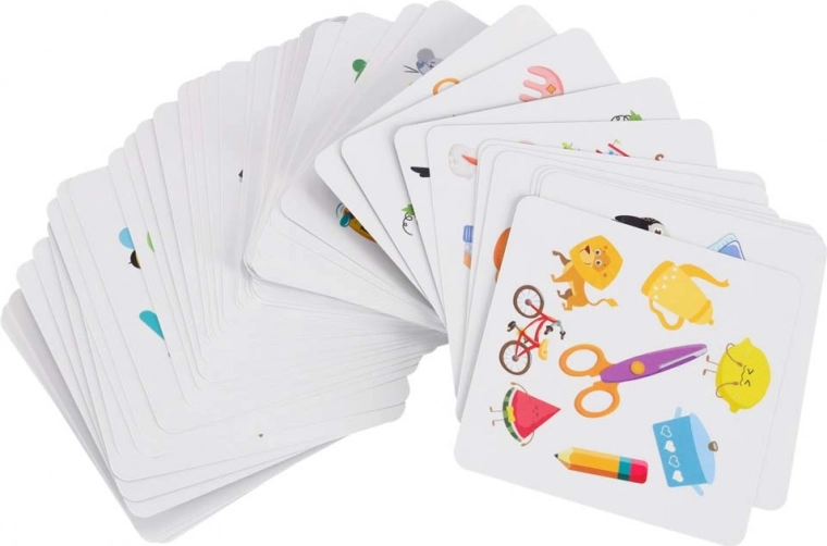 54 cartas con ilustraciones llamativas