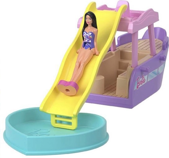 Tobogán y piscina funcionales