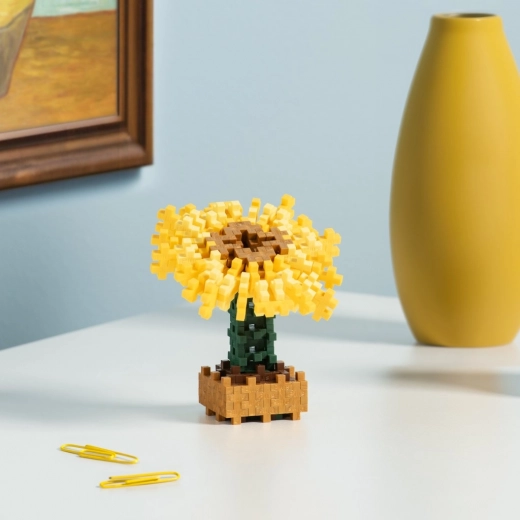 Decoración de diseño para mesa y estantería