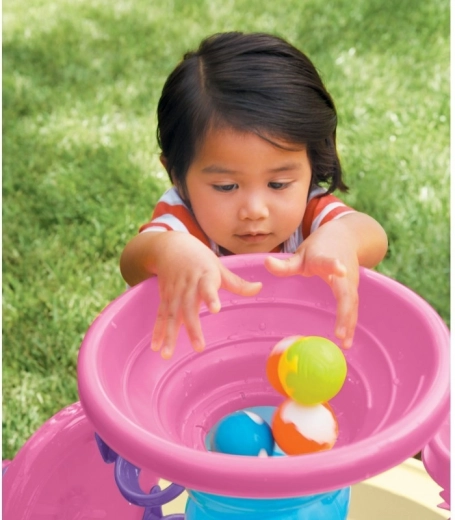 Embudo en espiral que entretiene y enseña