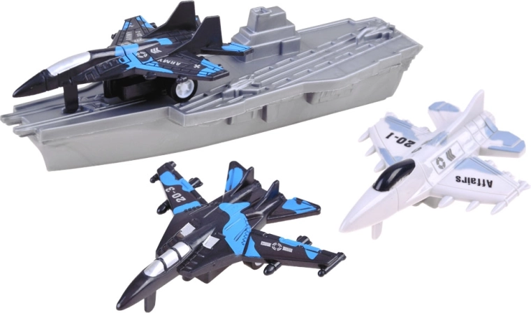 Portaaviones y 3 cazas