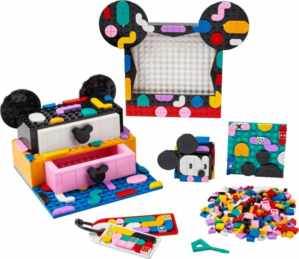 Cajones con las icónicas orejas de MICKEY