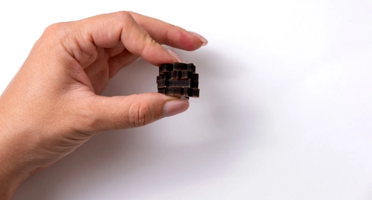 500 piezas de madera únicas cortadas con láser con precisión