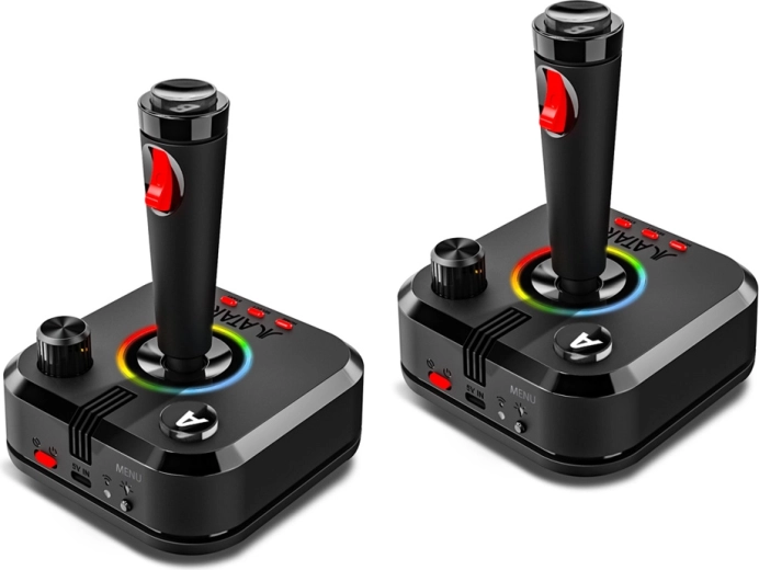 Dos joysticks inalámbricos con controles paddle