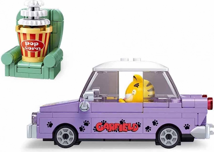 Coche con remolque con el estilo y colores de Garfield