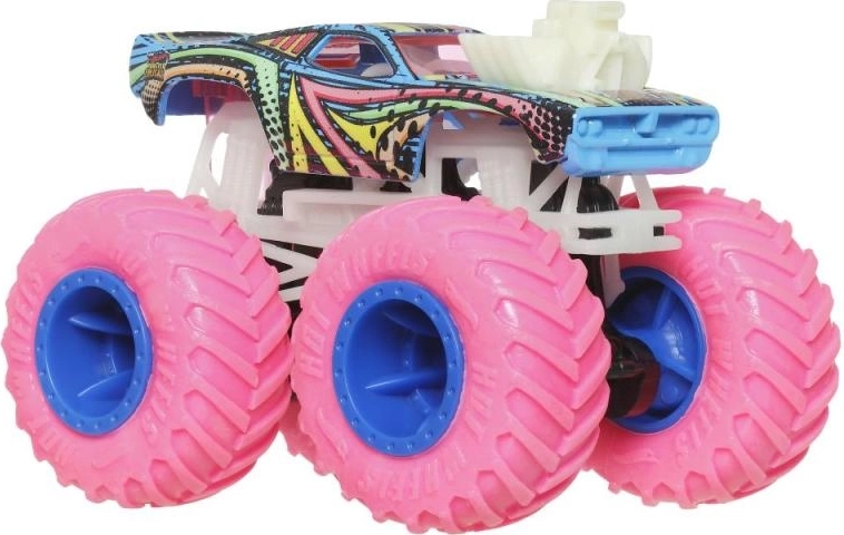 Ruedas gigantes y gran capacidad de paso