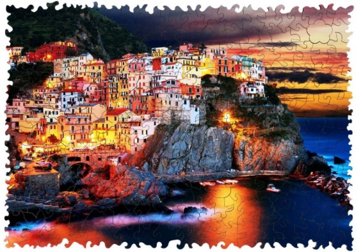 Motivo pintoresco de Manarola a la luz del atardecer