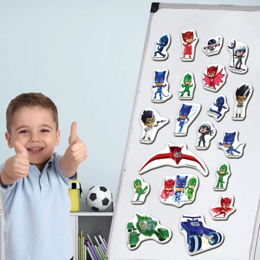 Juego creativo con los héroes PJ MASKS