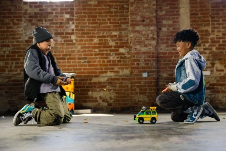 Lanzamiento interactivo de pizzas de espuma