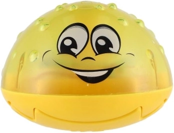 Se ilumina y empieza a rociar al ponerla en el agua