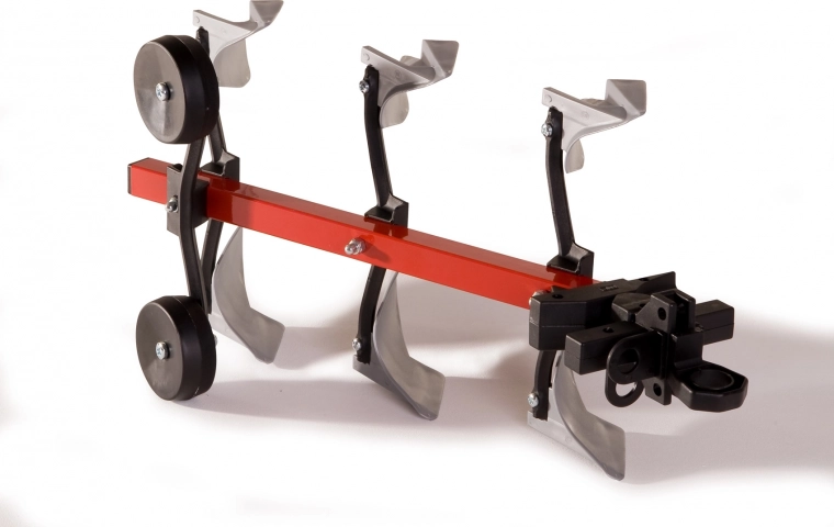 Marco metálico giratorio para un trabajo realista