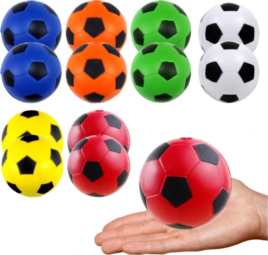 Diseño de balón de fútbol y tamaño de mano