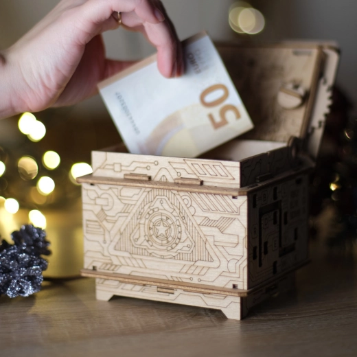Compartimento secreto para un regalo o un código