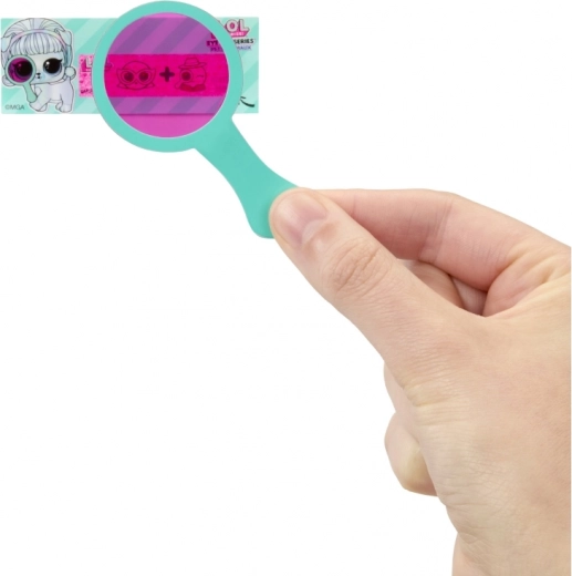 Unboxing lleno de secretos y pistas