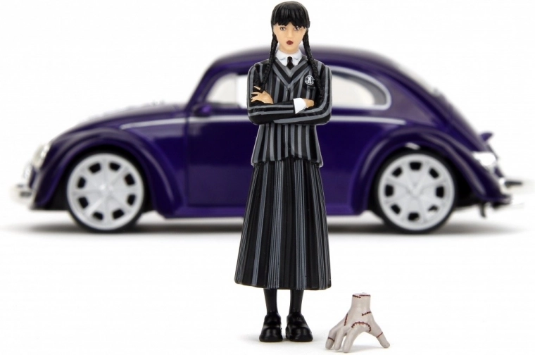 Figura de Wednesday y Cosa (Thing) en el paquete