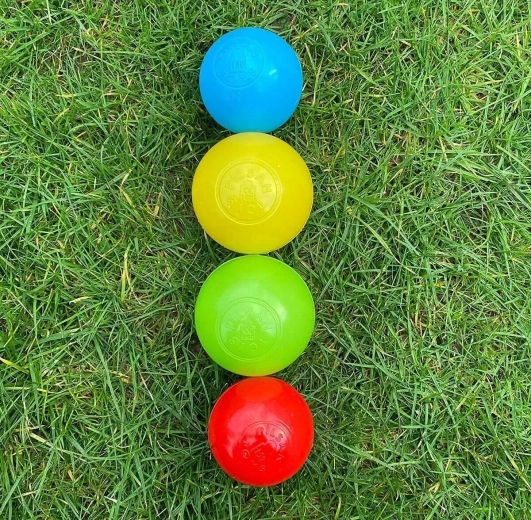 Juegos en casa y al aire libre, colores que divierten