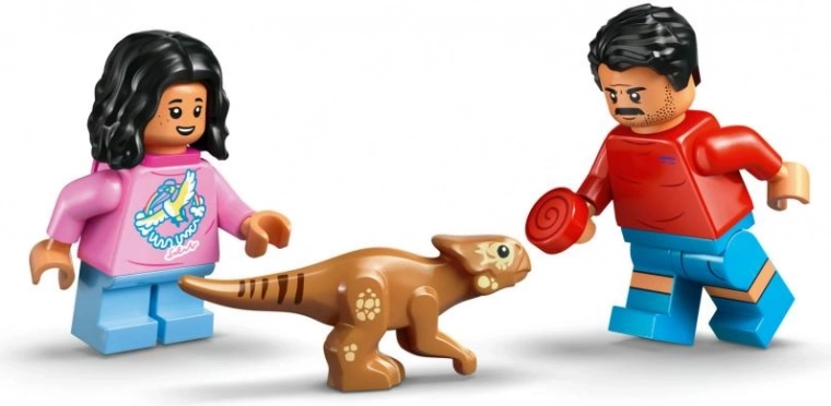 Héroes y cría de dinosaurio