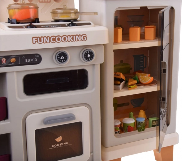 Armarios, horno y nevera para un juego de verdad