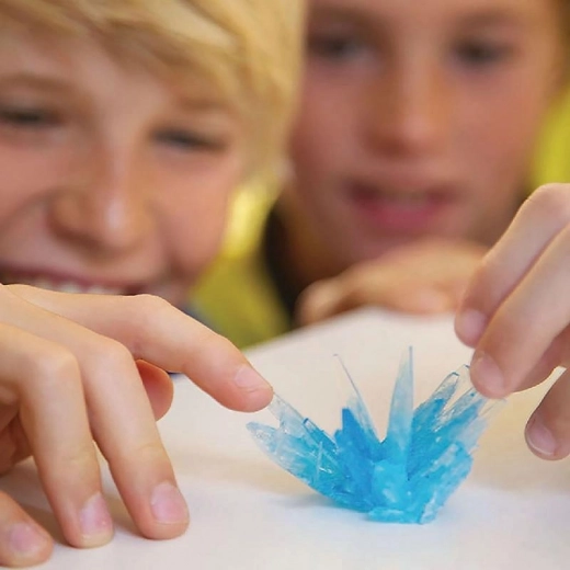 Cristales brillantes al alcance de la mano